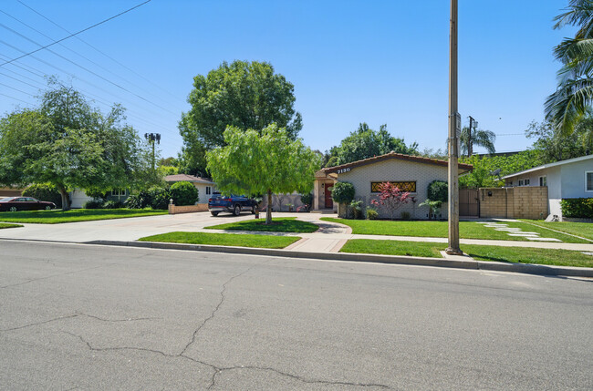Building Photo - 7130 E Atherton Dr