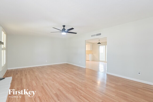 Foto del edificio - 7463 E 45th St