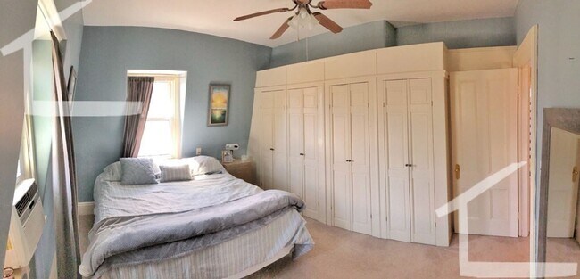Building Photo - Huge 4+ bed unit with 2000+sf of space, pr...