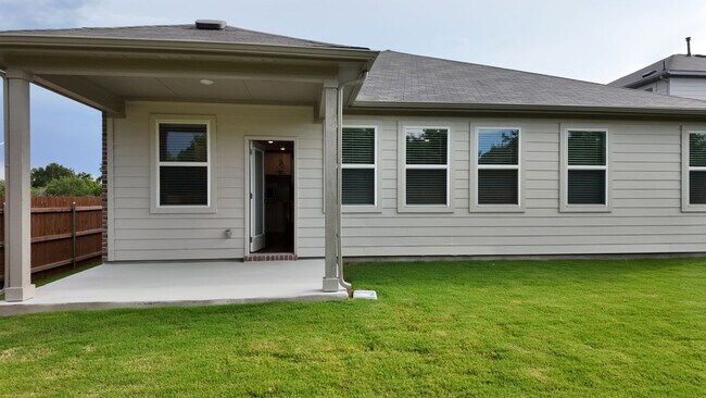 Building Photo - 1812 Lorant Ln