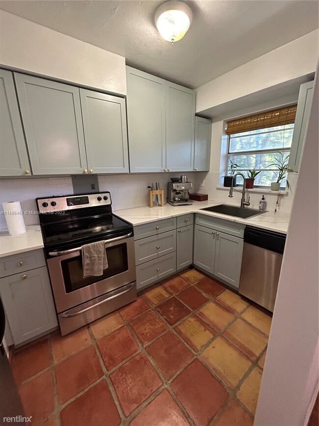 Building Photo - 1 br, 1 bath House - 7905 SW 57th Ave Apt 39C