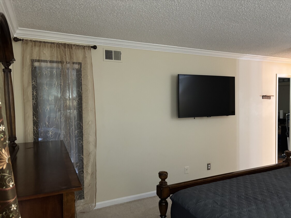 Foto principal - 807 N Howard St