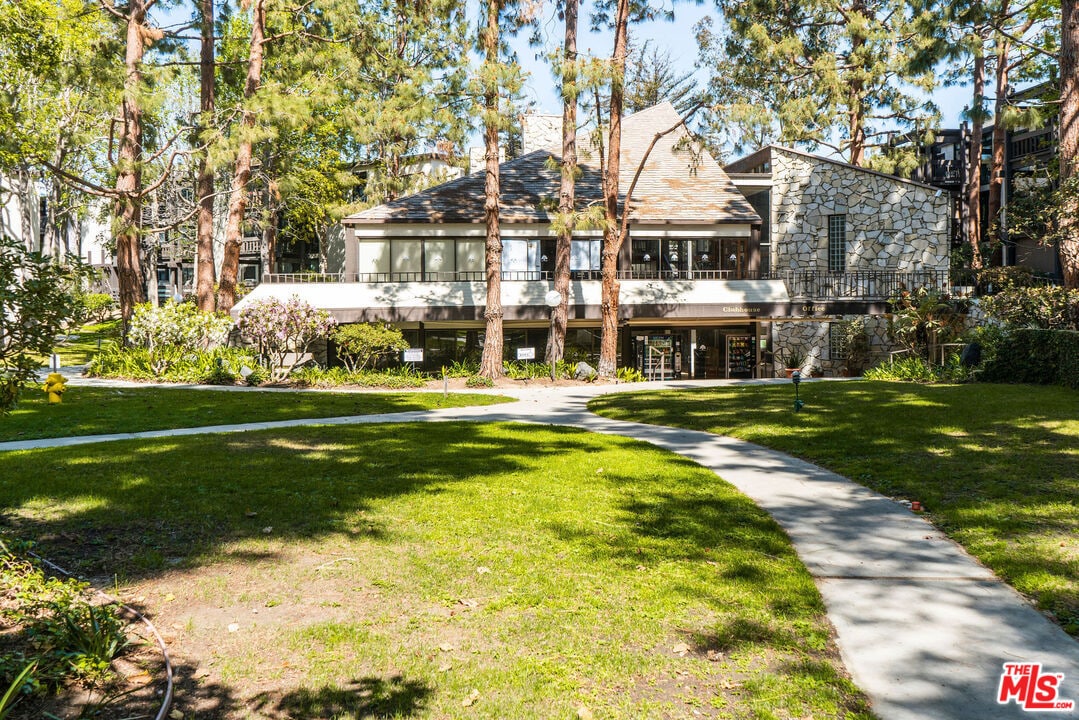 Primary Photo - 7742 Redlands St