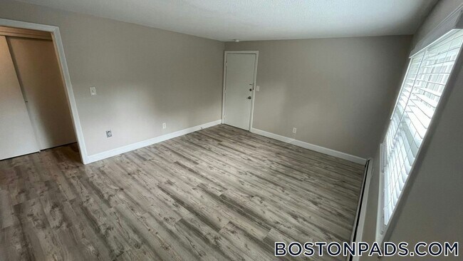 Foto del edificio - 95-101 Upton St.