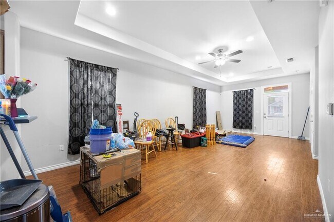 Foto del edificio - 13 Nannette Ave