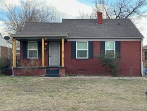 Building Photo - 2132 NE 19th St