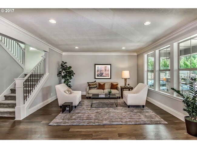 Building Photo - Beautiful 5 BD* 3 BA* Single Family Home L...