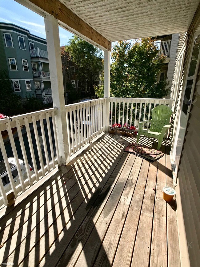 Building Photo - 17 Wachusett St