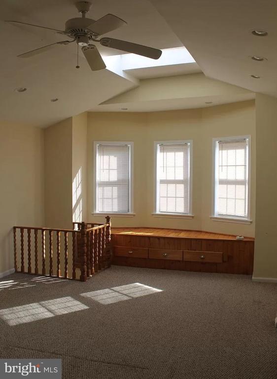 Building Photo - 237 Fairmount Ave