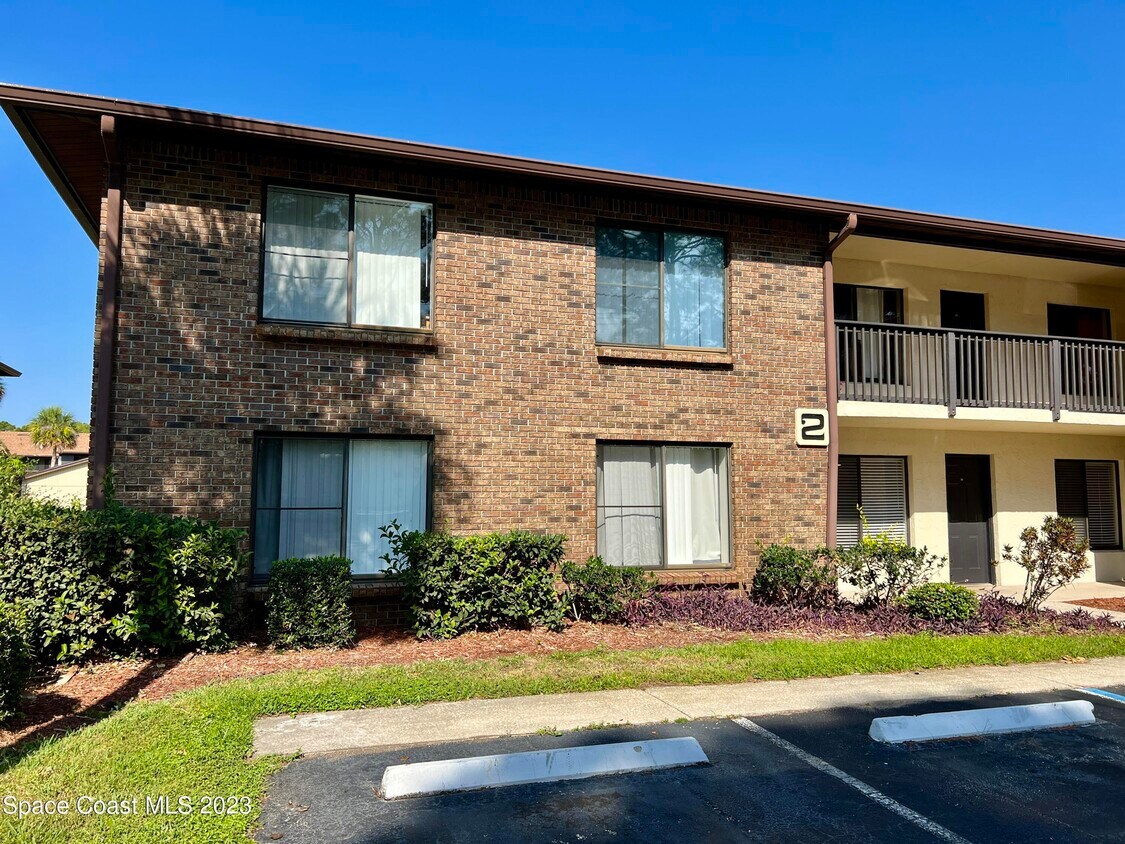 Primary Photo - 1515 Huntington Ln