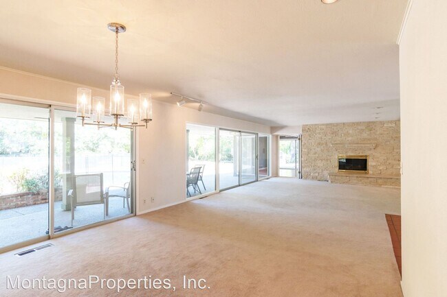 Building Photo - 4 br, 3.5 bath House - 16135 Greenwood Lane