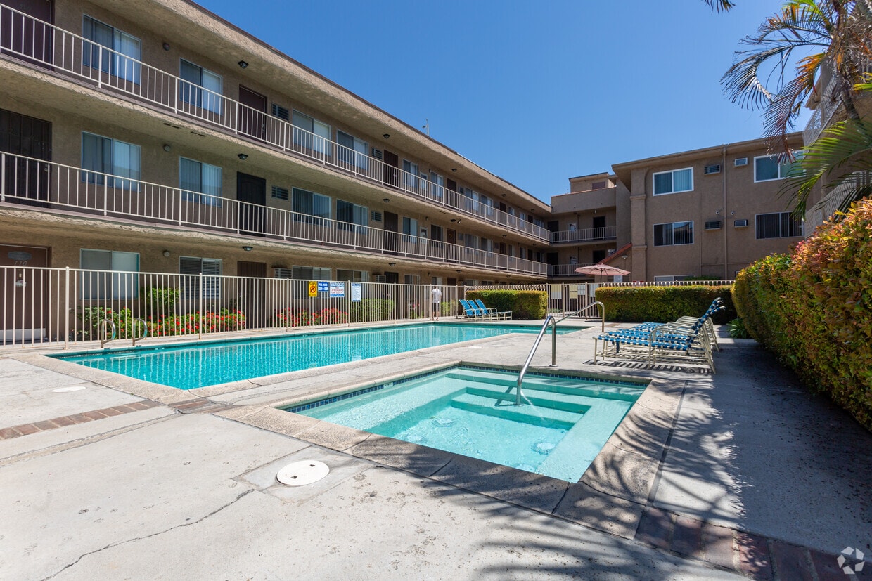 Lankershim Apartments Apartments in North Hollywood, CA Westside