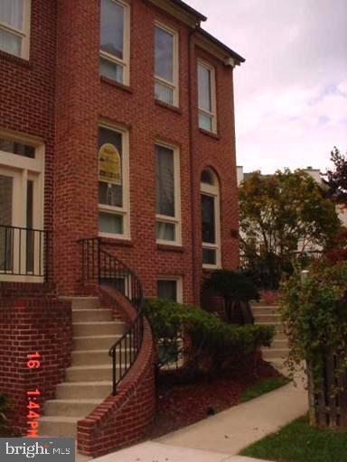 Building Photo - 1413 Templeton Pl