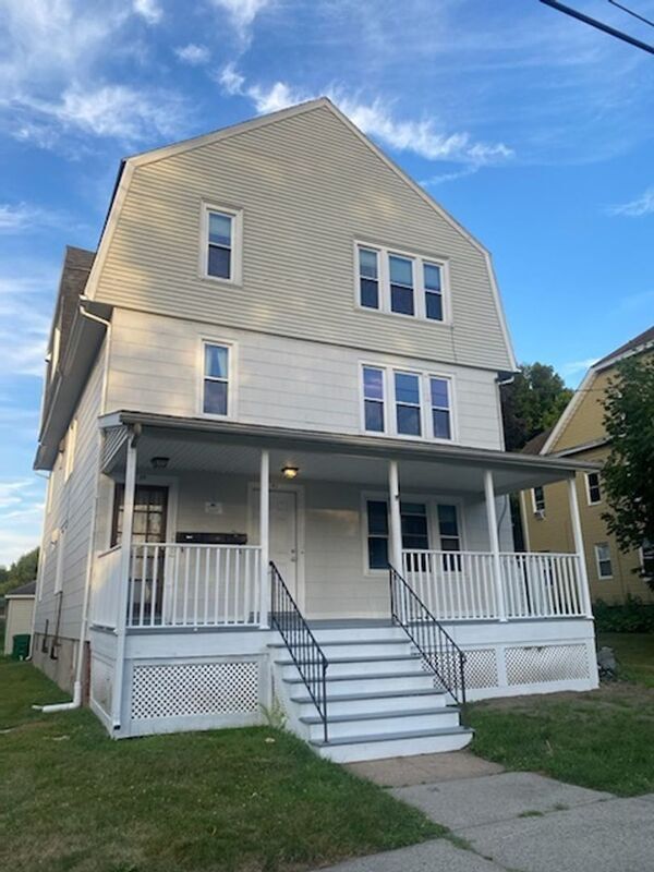 Primary Photo - 41 Bell St