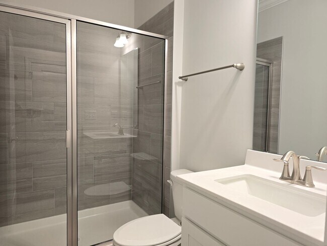 Foto del edificio - Brand New 4 Bedroom 3 Bathroom Single Fami...