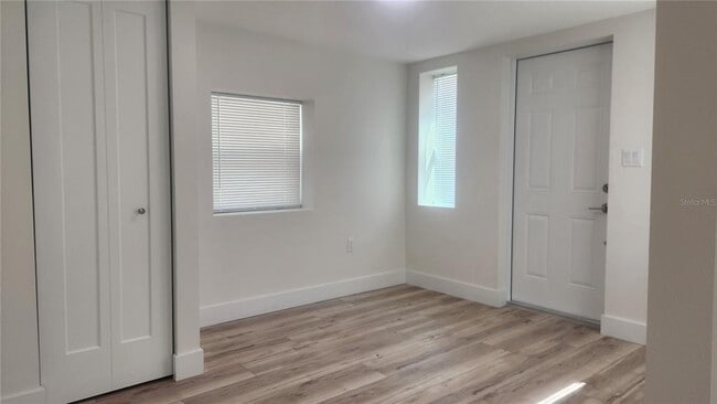 Building Photo - 2115 5TH STREET UNIT Front