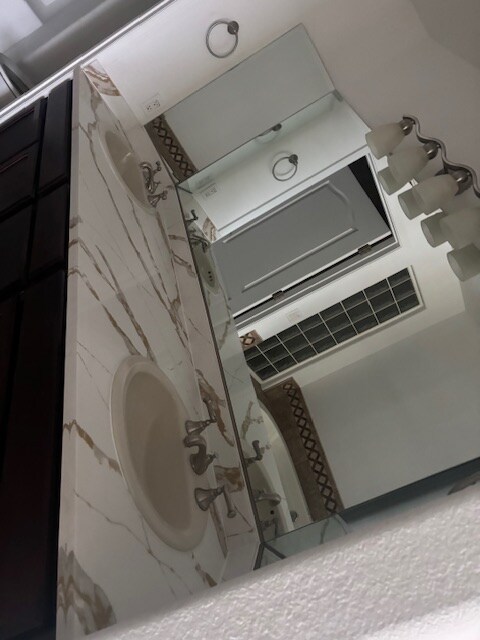 Foto del edificio - 211 Moser Ave