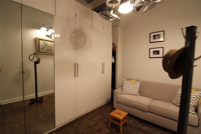 Foto del edificio - 172 Haynes St SW