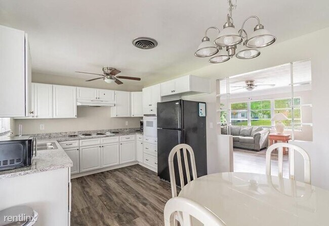 Foto del edificio - 3 br, 2 bath House - 3210 Carleton Circle ...