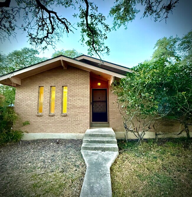 Foto del edificio - 1000 Hillyer St