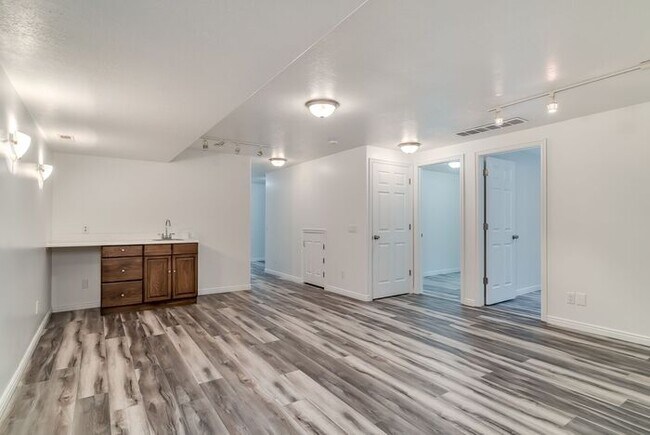 Foto del edificio - Beautiful Single Family Home for Rent in L...