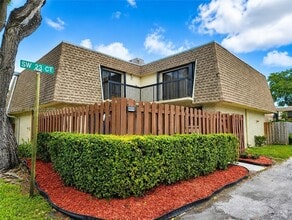 Building Photo - 8215 SW 23rd Ct