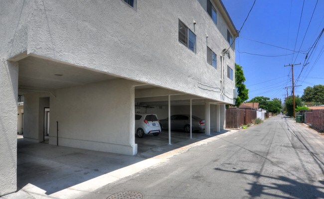 Building Photo - Bright Villa Apartments