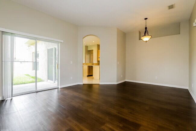 Foto del edificio - 22824 Killington Blvd