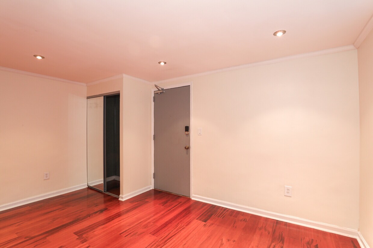 804 S Arlington Mill Dr Unit 101, Arlington, VA 22204 Condo for Rent