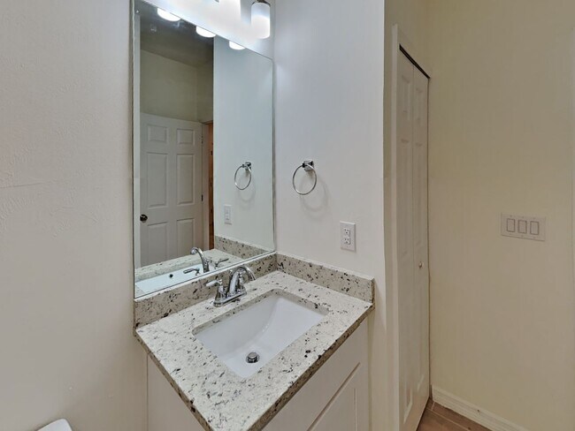 Foto del edificio - 26113 Northern Cross Rd