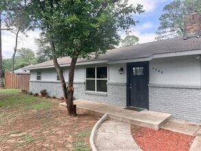 Building Photo - 6600 Lakeside Dr