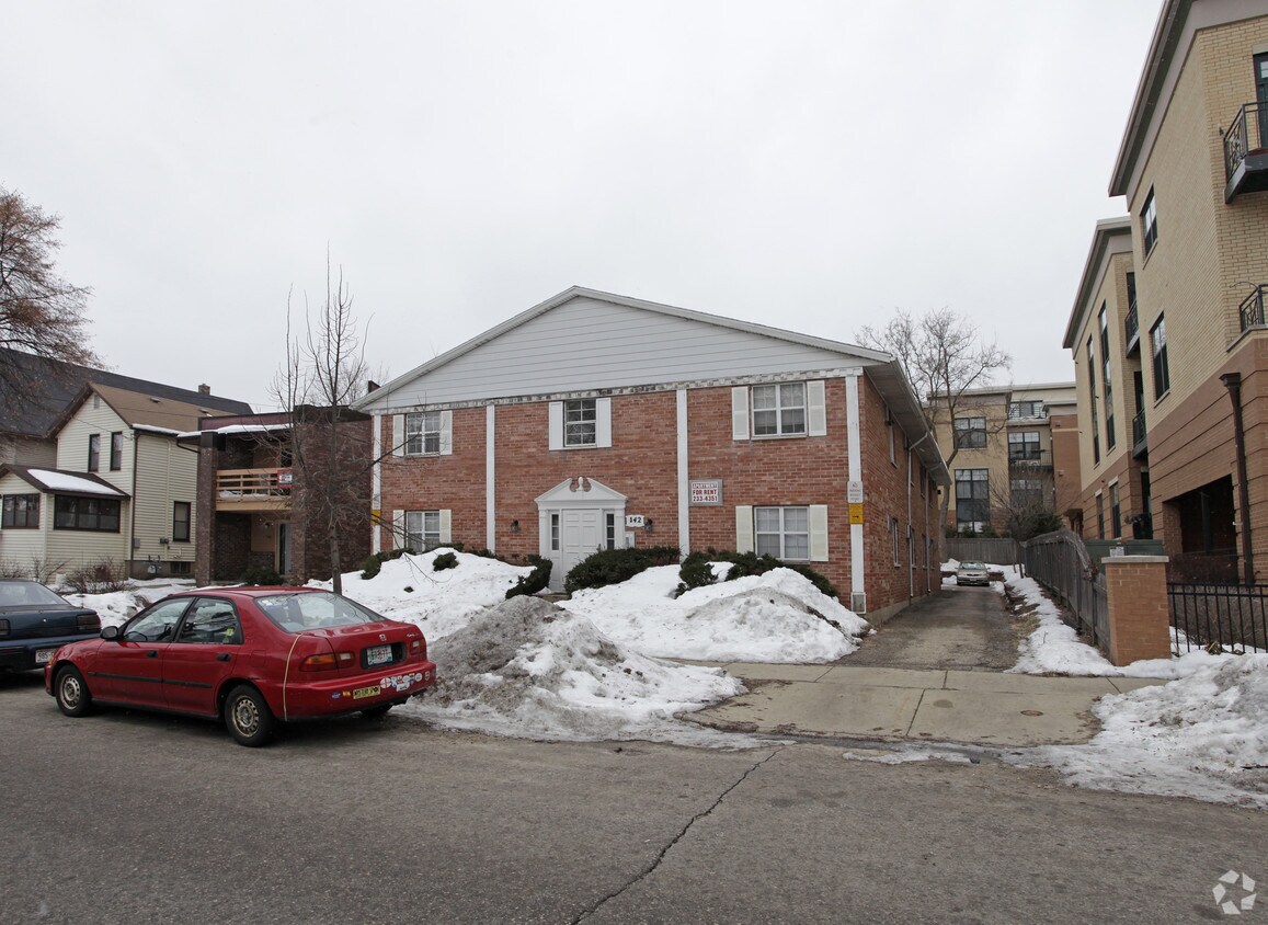 Building Photo - 542 W Doty St
