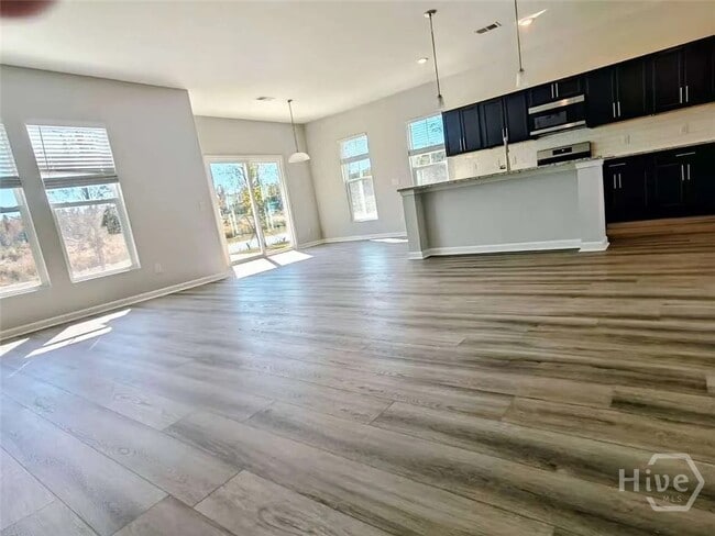 Building Photo - 201 Chime Creek Dr