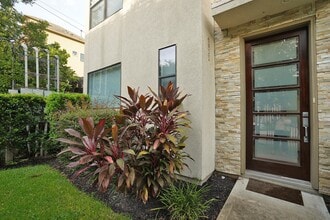 Building Photo - 4611 Austin St