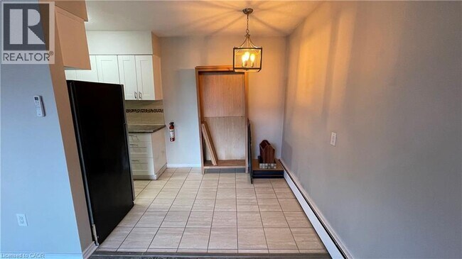 Photo du bâtiment - 326 Hunter St E