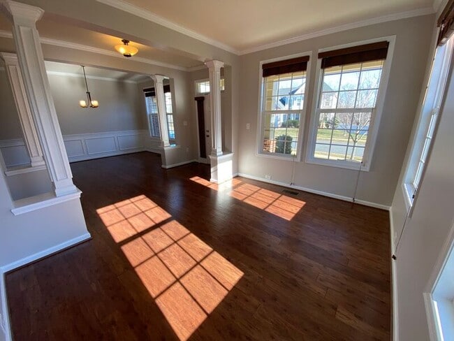 Building Photo - 99 Coachman Cir
