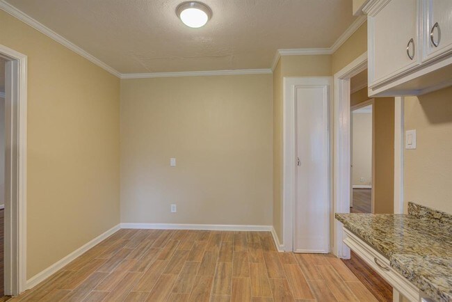 Foto del edificio - 4617 Birch St
