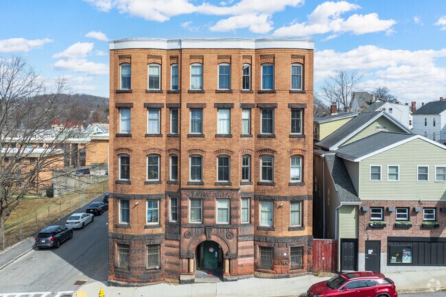 Edificio Alt - 257 Pleasant St