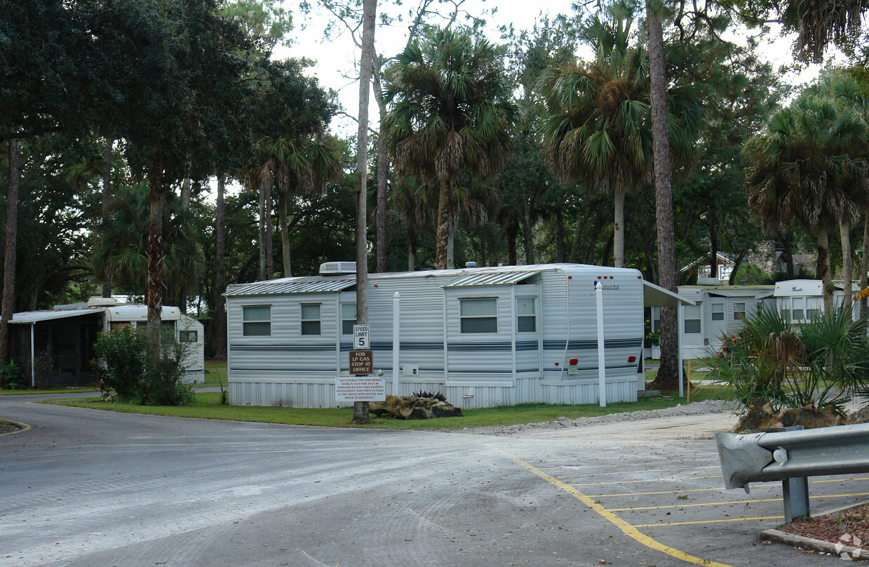 Foto del edificio - Naples RV Resort