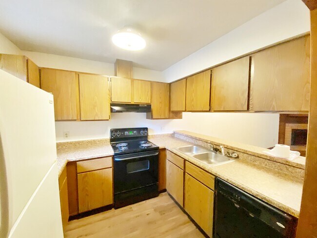 Foto del edificio - 908 Hearthridge Ct