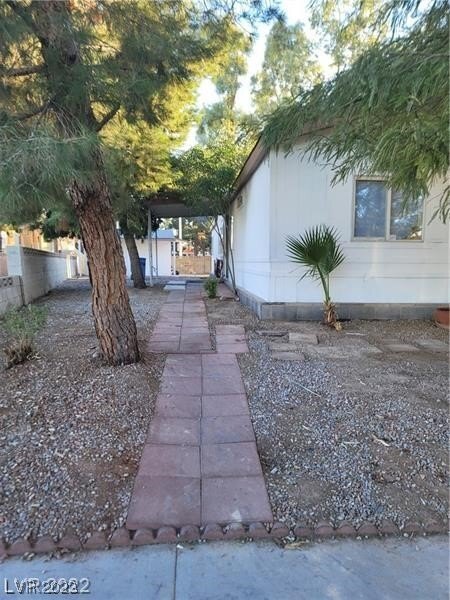 Foto principal - 5255 Sir James Way