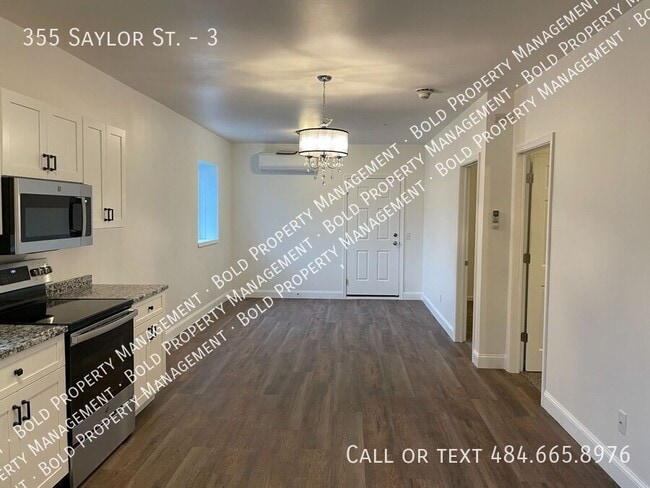 Building Photo - 355 Saylor St