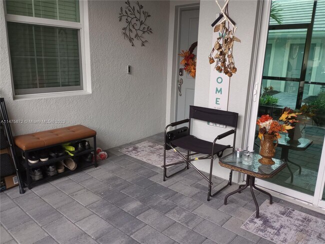 Building Photo - 6039 Ellerston Way