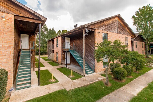 Foto del edificio - 1642 Cedar Lake Dr