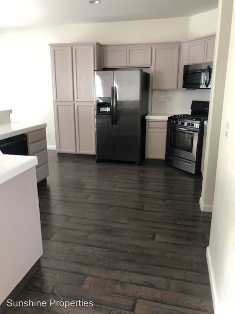 Building Photo - 4 br, 3 bath House - 19 Kevin Lane