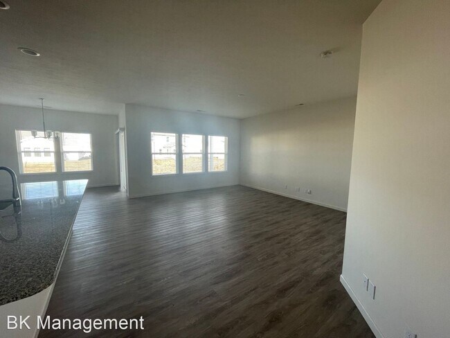 Building Photo - 3 br, 2 bath House - 1134 Thorny Lane