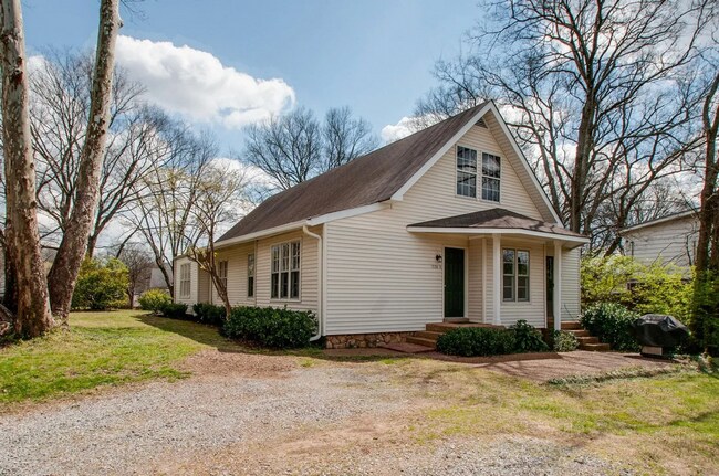 Building Photo - 126A 39th Ave