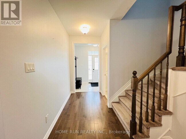 Building Photo - 205 Brassy Minnow Cres