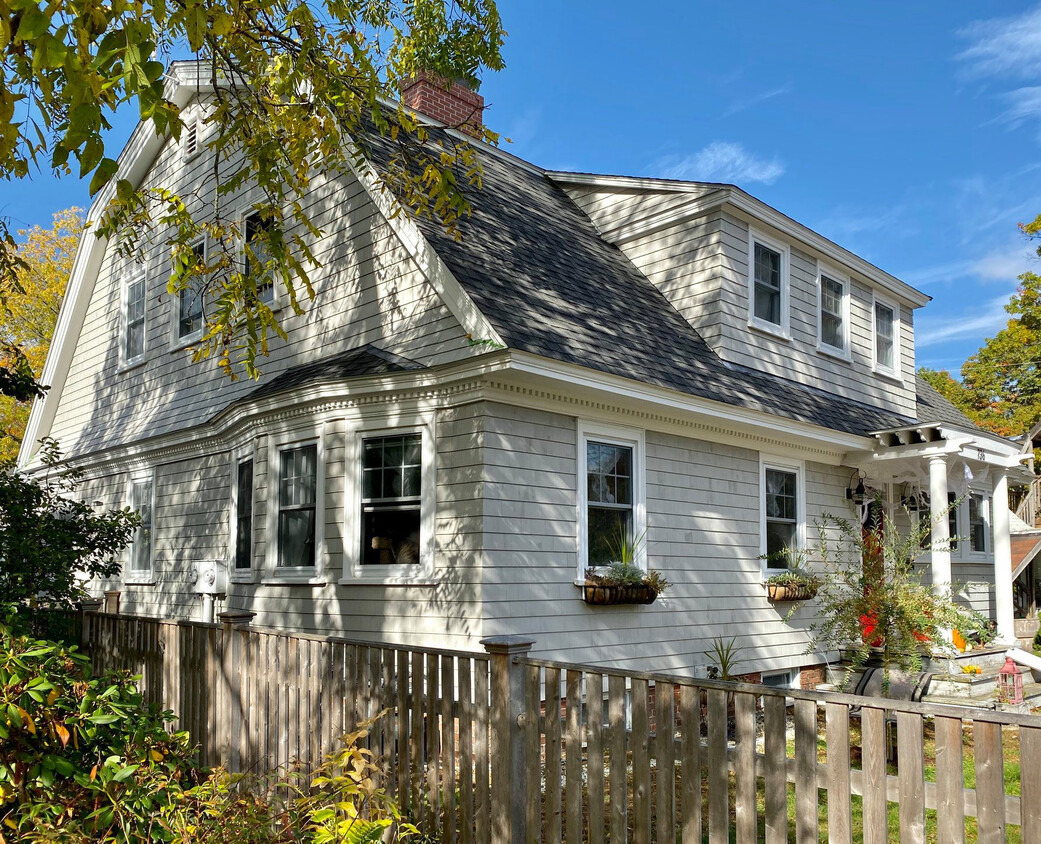 Two family side-by-side duplex. - 736 Middle St