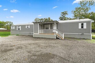 Building Photo - 21601 Dogwood Dr